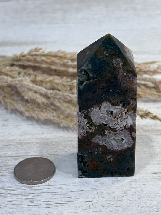 🌿 Moss Agate Tower