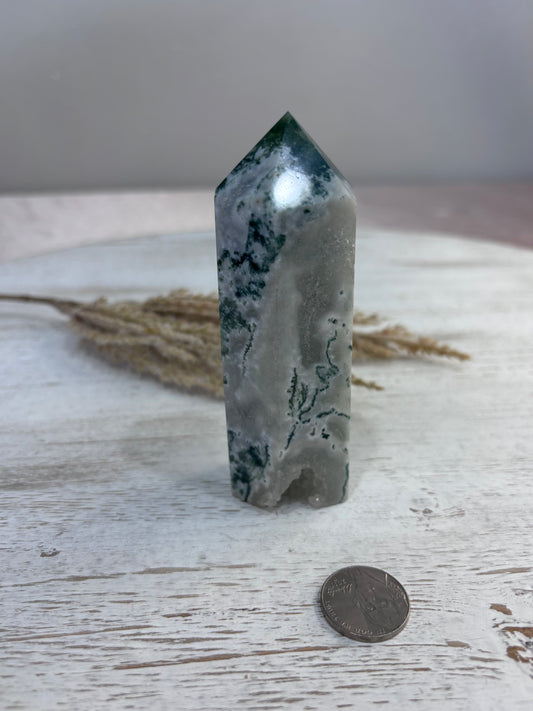 🌿 Moss Agate Tower with Druzy